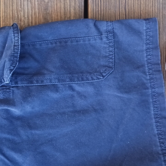 Izod men's blue cargo shorts size 38 - Picture 2 of 8